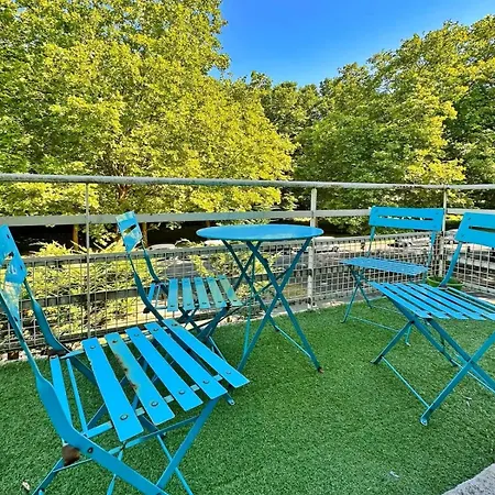 Duplex With Jacuzzi And Parking Close To 아파트