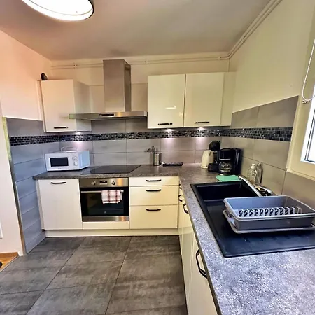 Duplex With Jacuzzi And Parking Close To Appartamento