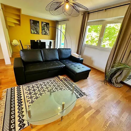 Duplex With Jacuzzi And Parking Close To Appartamento Lognes