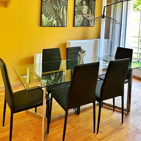 Duplex With Jacuzzi And Parking Close To *